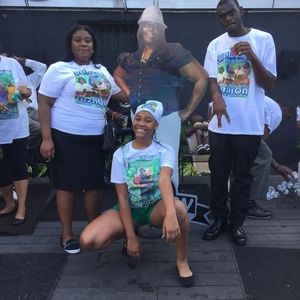 Meet your Posher, Dee